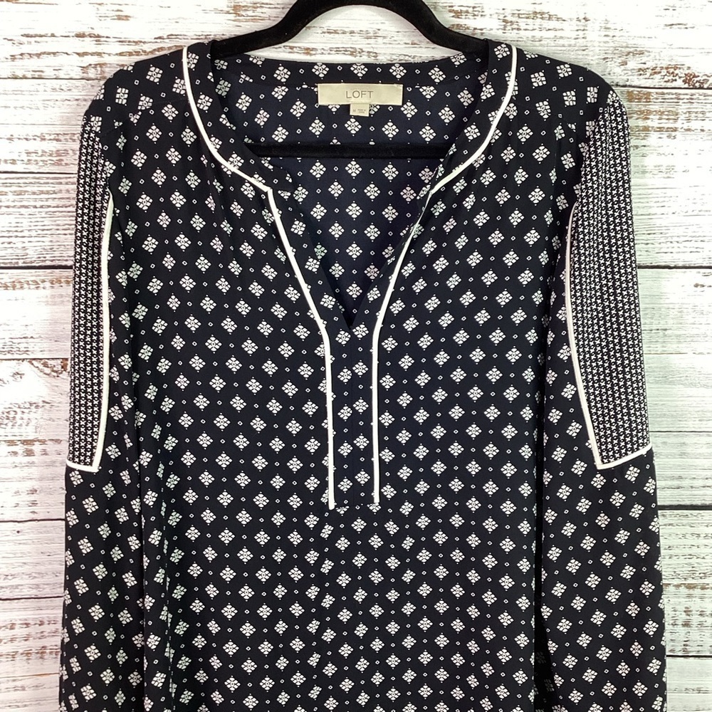 LOFT ANN TAYLOR SIZE M‎ TOP NAVY BLUE WHITE BLOUSE FALL GUC - Picture 8 of 15